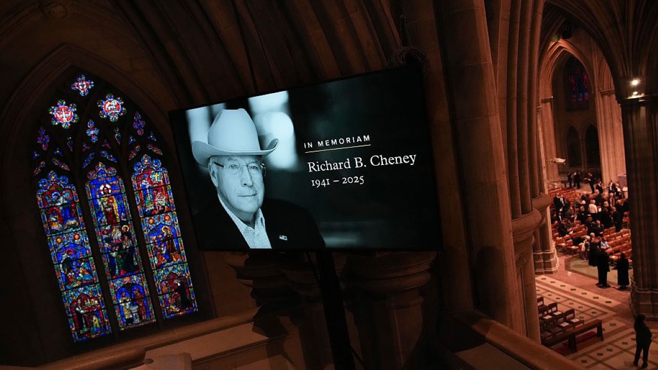 Former VP Dick Cheney honored at National Cathedral funeral | Live